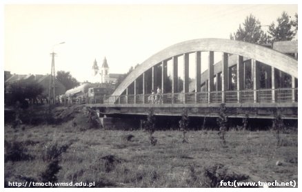 Zdj�cie nieistniej�cego ju� dzi� mostu w Garwolinie, zrobione przez mojego tat� w 1989r. 